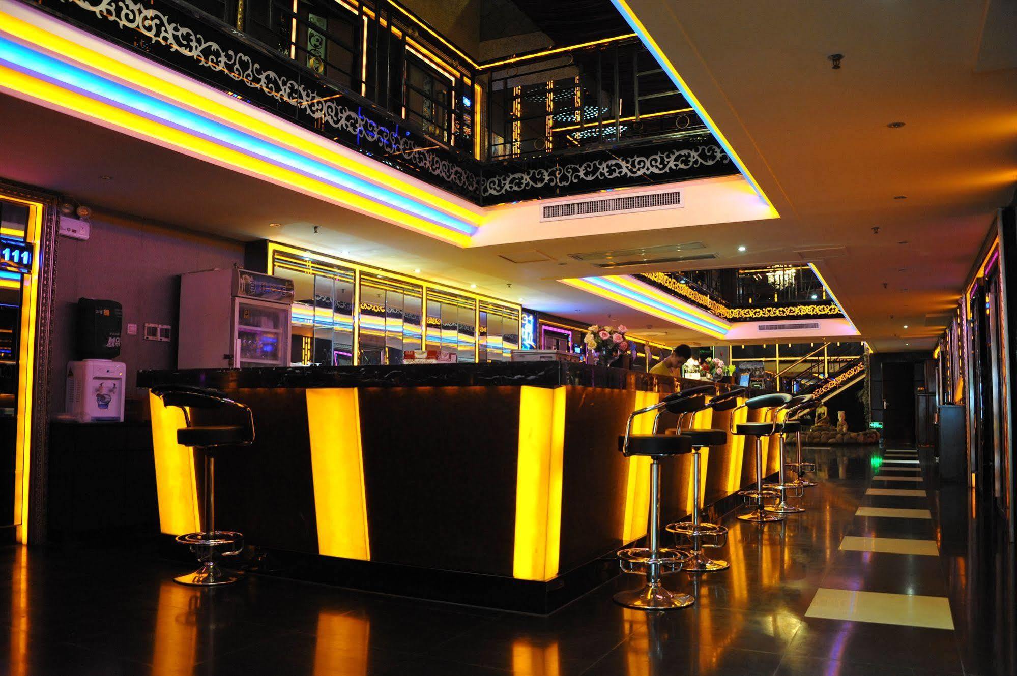 Yihe Hotel Гуанчжоу Экстерьер фото